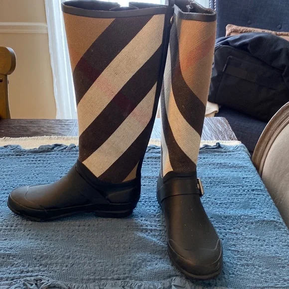 Burberry knee high rain boots. Worn once . Size 6.5